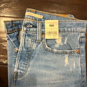 Levi Wedgie jeans. NWT! Size 27